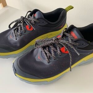 HOKA ONE ONE CHALLENGER ATR 6 (Men’s US 9)